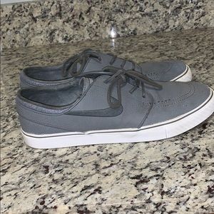 Men’s grey leather Nike SB Zoom. Size 11.5.